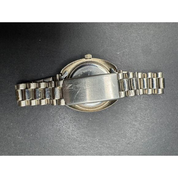 Nautica White Dial Silver Tone Women\'s Watch 50 Meters Brass Bracelet Band 27mm main image 7